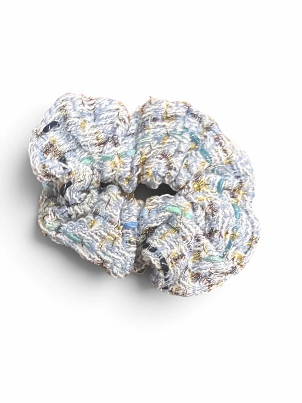 CHANEL Upcycled Tweed Scrunchie – Blue/White – CC Detail